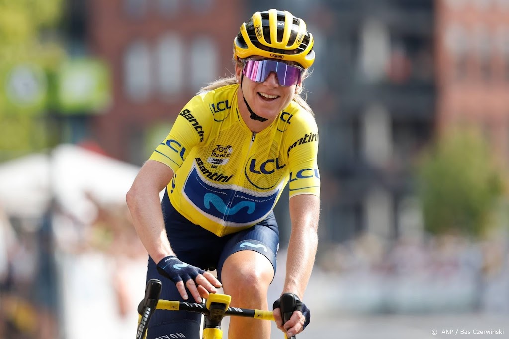 Van Vleuten rijdt met breuk in elleboog naar wereldtitel 