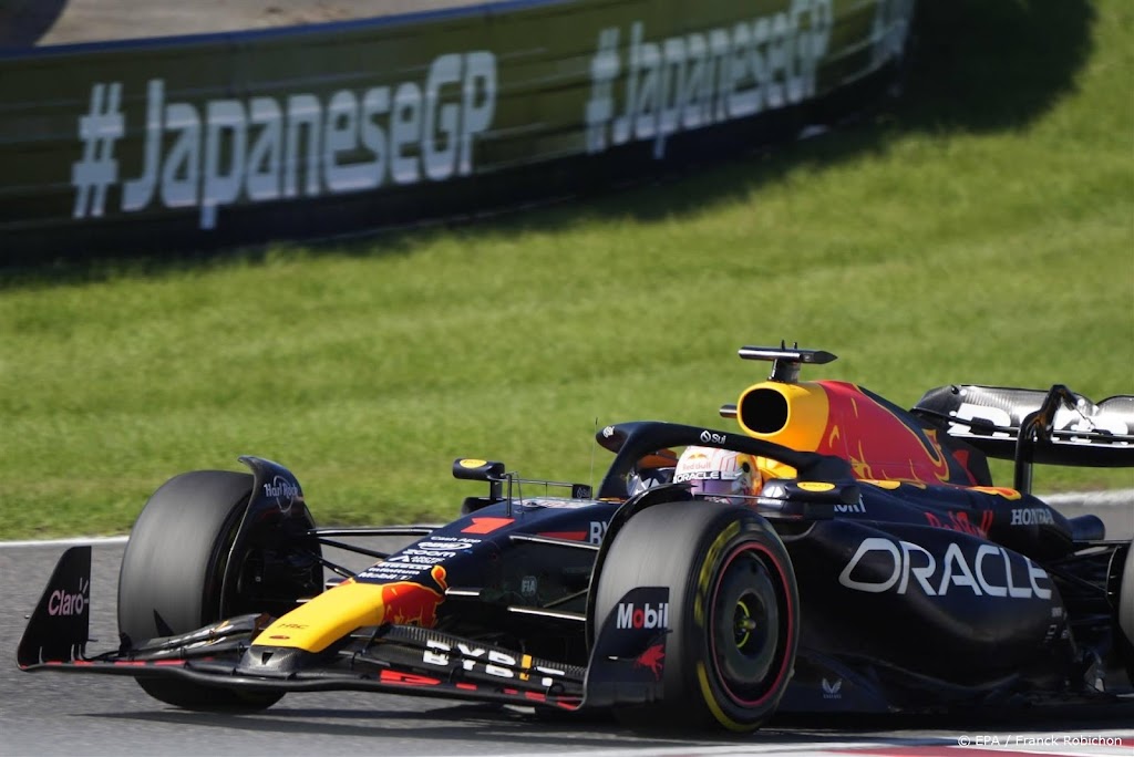 Verstappen hervat in Japan zegereeks en schenkt Red Bull al titel