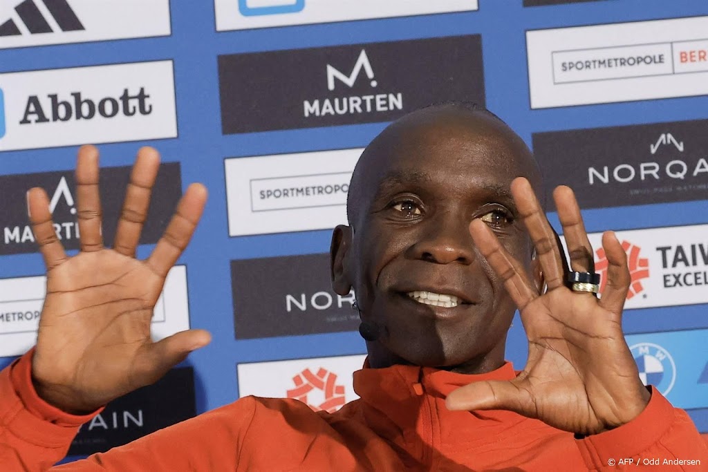 Kipchoge wint marathon van Berlijn voor vijfde keer
