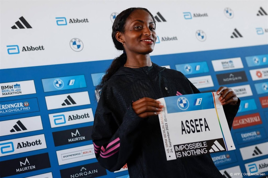 Assefa verpulvert in Berlijn wereldrecord marathon voor vrouwen