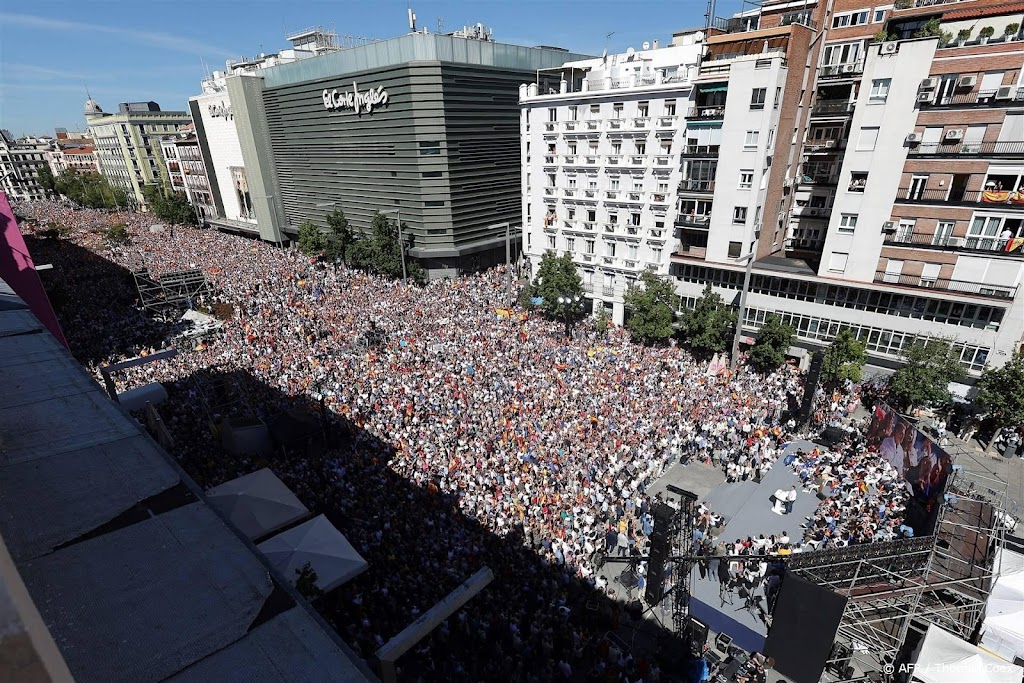 Duizenden protesteren in Spanje om mogelijke amnestie Catalanen
