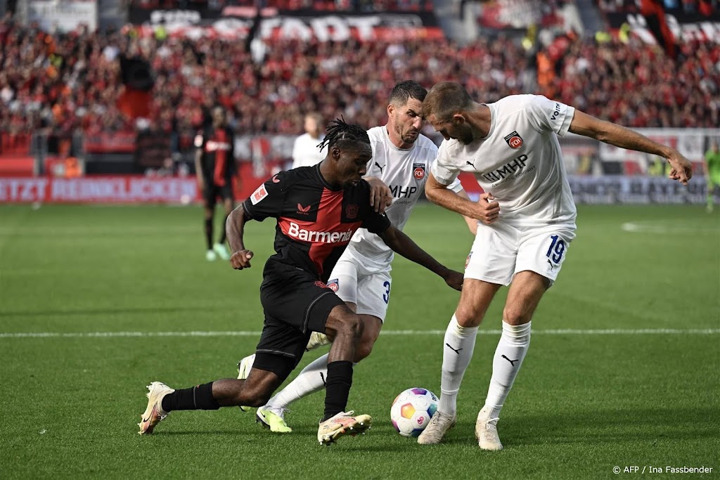 Bayer Leverkusen na zege op Heidenheim weer naast koploper Bayern