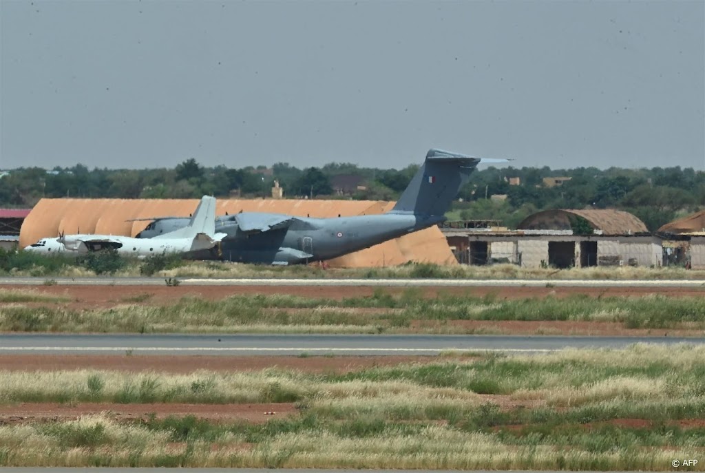 Frankrijk trekt troepen en ambassadeur terug uit Niger