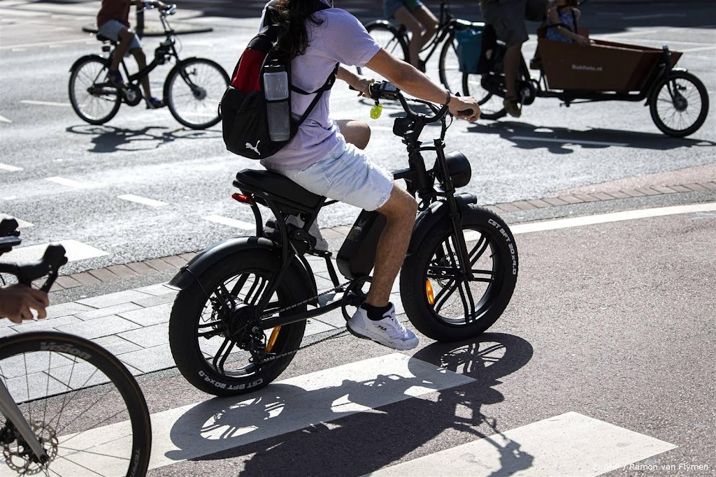 Brede Kamermeerderheid voor leeftijdsgrens en helm op fatbikes