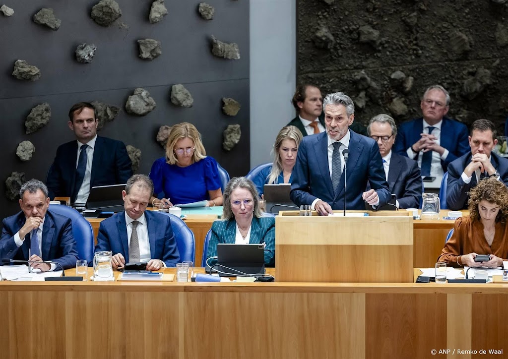 Rekenkamer: kabinet rekent zich rijk met onzekere bezuinigingen
