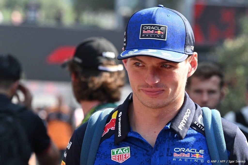 Verstappen klokt tweede tijd in eerste vrije training Bakoe