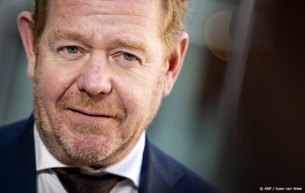 Oppositie verwacht zwaar debat voor Van Weel over aangiftecijfers