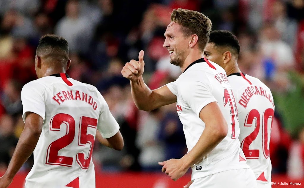 Sevilla meldt zich na overwinning op Levante aan kop in Spanje