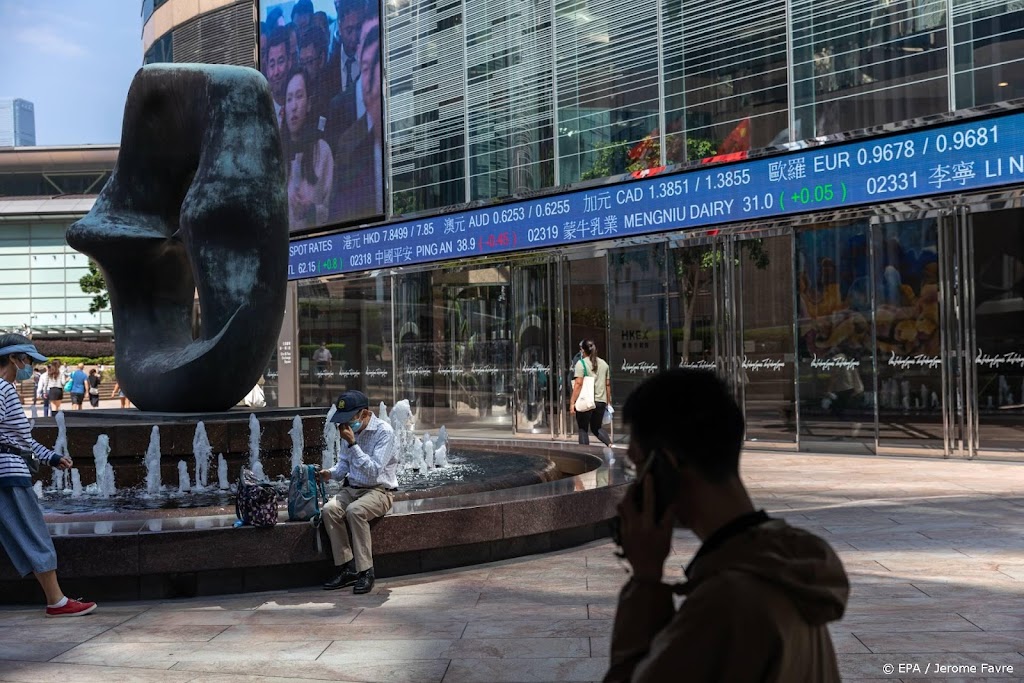 Chinese beurzen zakken na gemengde cijfers over economie