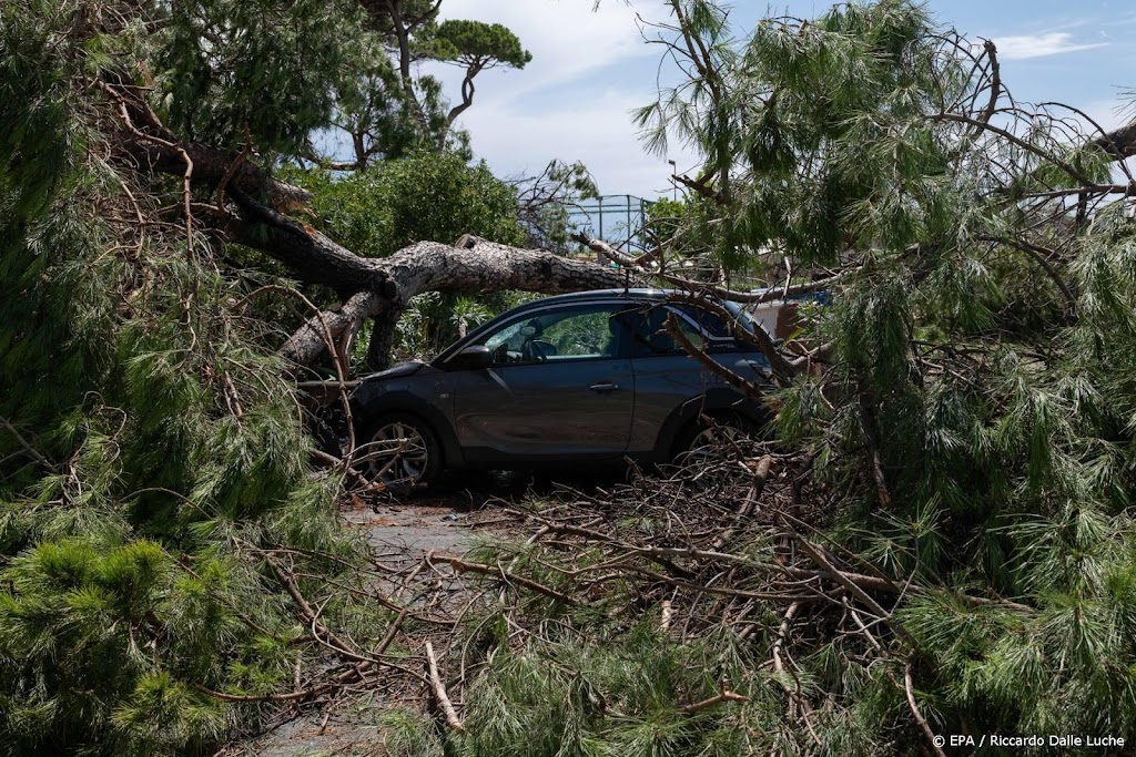 Minitornado's zorgen voor schade in noorden van Frankrijk