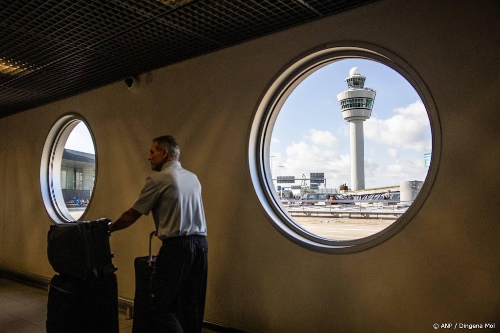 Aankomende vluchten Schiphol vertraagd door harde wind