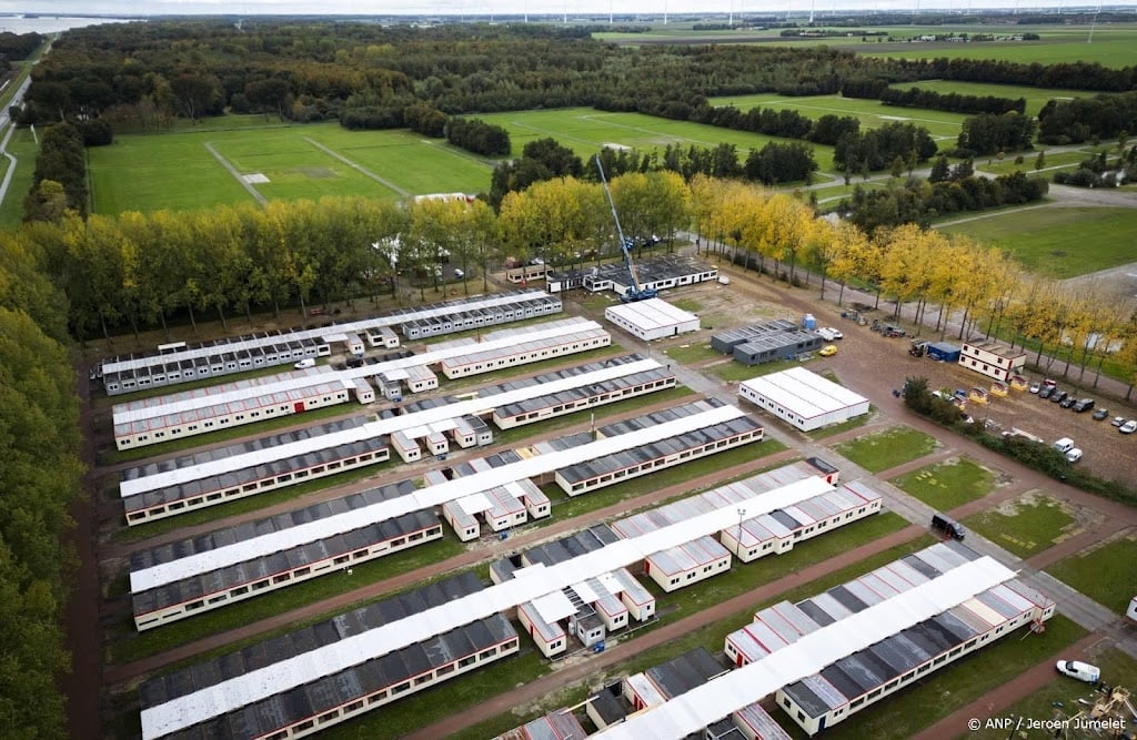 Eerste honderd asielzoekers in winteropvang Biddinghuizen
