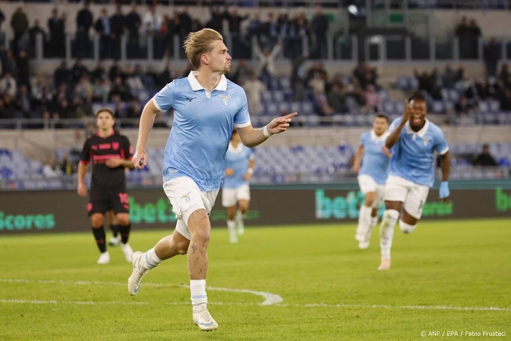 Middenvelder Taylor helpt Lazio met treffer aan koppositie