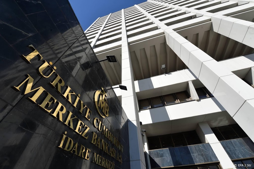 Turkije eindigt omstreden rentebeleid met stevige verlaging