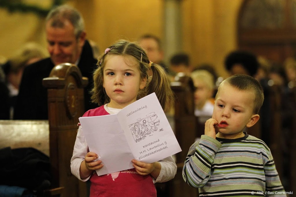 Kerken houden kerstmissen online, op een aantal na