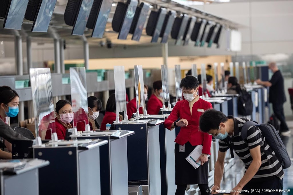 China legt vliegverkeer met Verenigd Koninkrijk stil om mutatie