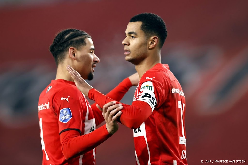 PSV viert feestdagen als opmerkelijke koploper van Eredivisie   