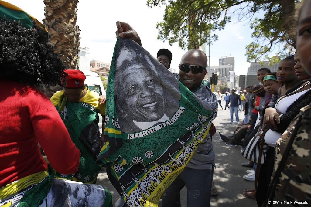 Zuid-Afrika woest om veiling sleutel van celdeur Nelson Mandela