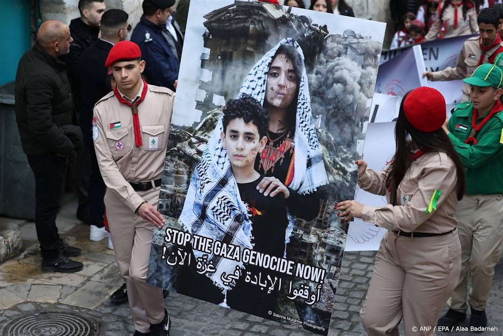Honderden pelgrims in Bethlehem voor sobere kerstviering
