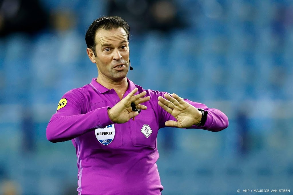 AZ - Ajax onder leiding van Nijhuis, Higler fluit Feyenoord - PSV