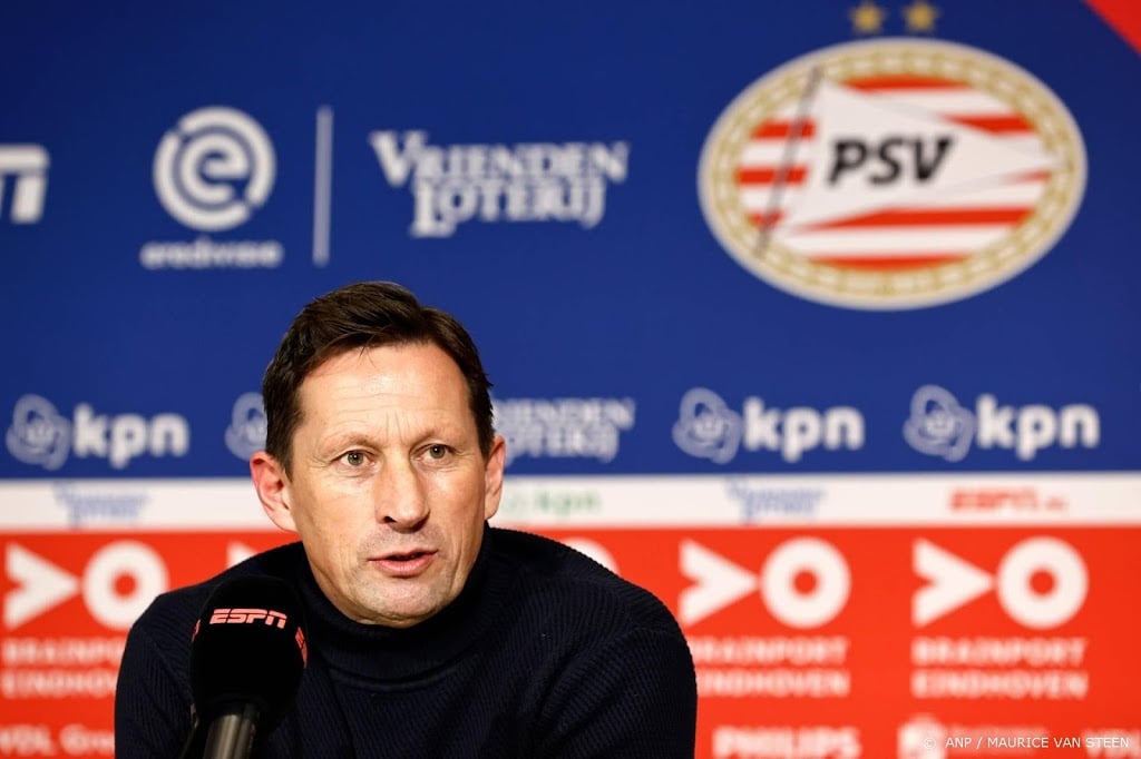 Trainer Schmidt van PSV waakt voor onderschatting tegen FC Emmen