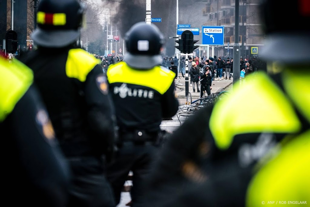 Onderzoek naar optreden politie tijdens rellen in Eindhoven