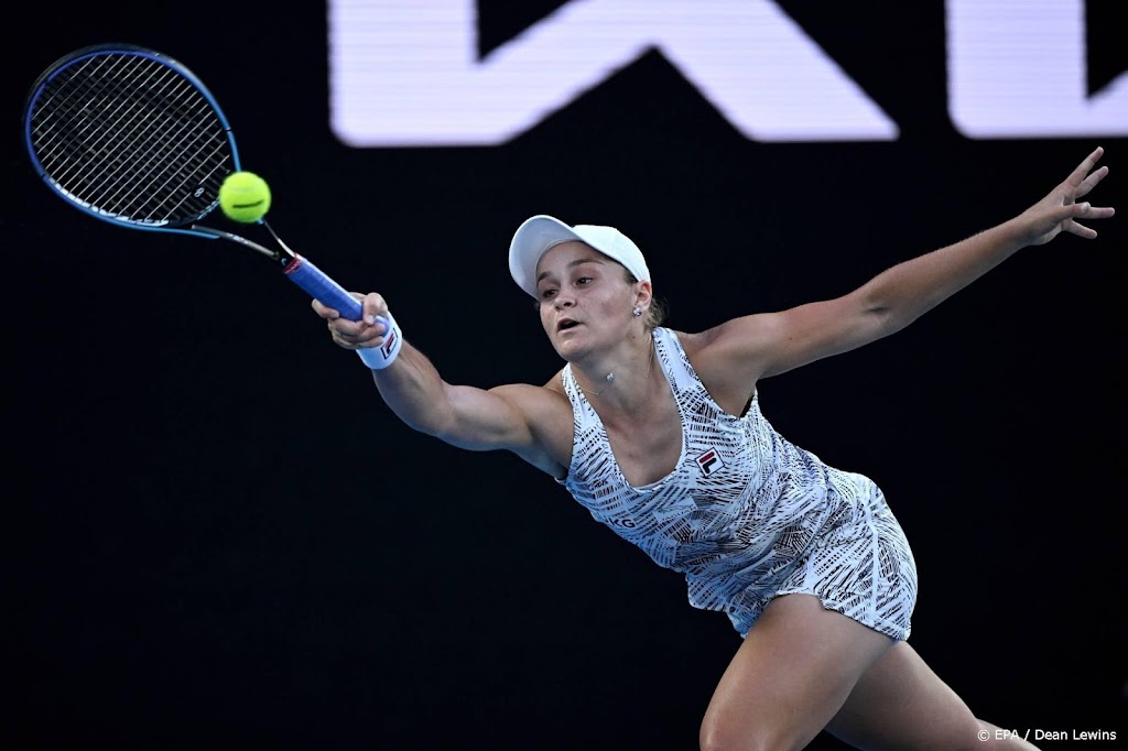 Barty overtuigend naar halve finales Australian Open