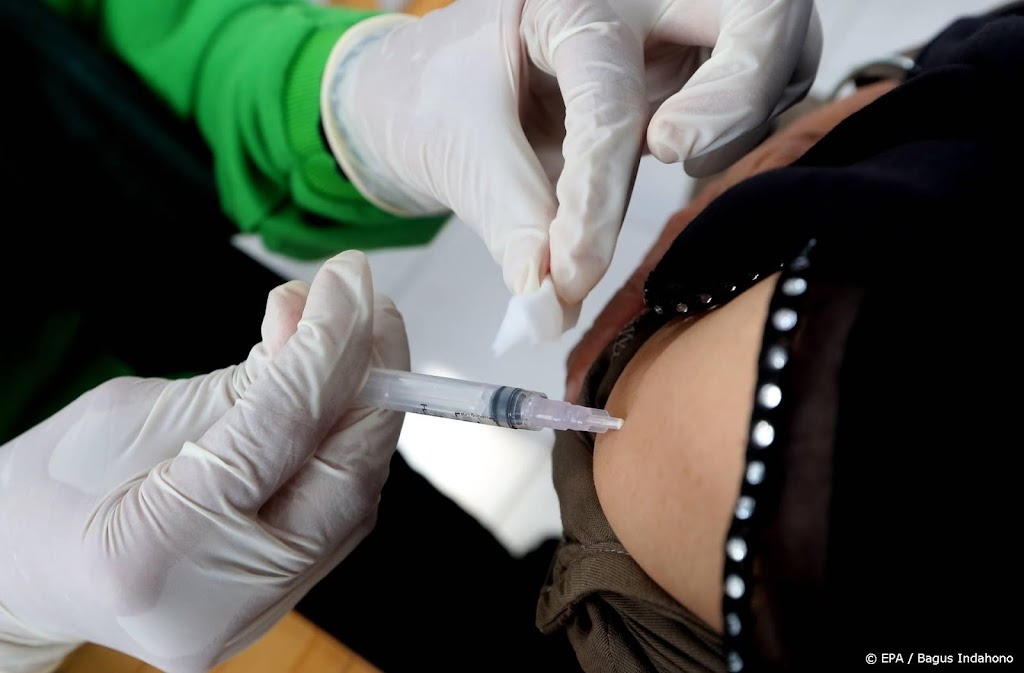 Studie: optelsom vaccinatie en infectie leidt tot superimmuniteit