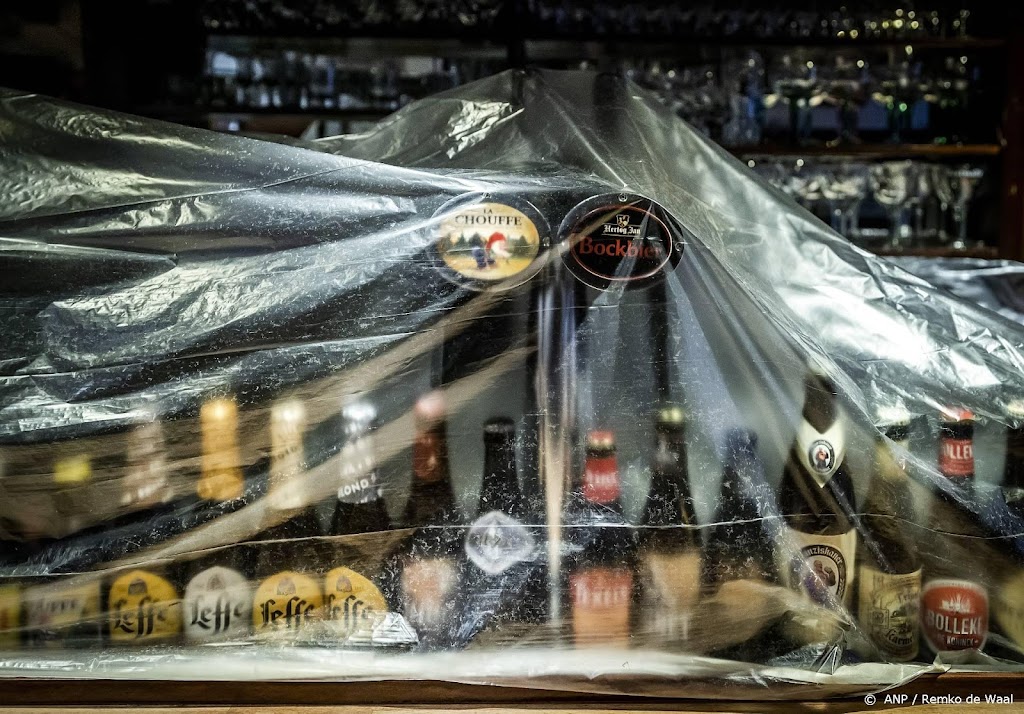 Drukte bij bevoorrading horeca met drank en voedsel