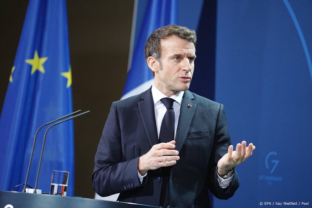 Macron wil opheldering over Poetins intenties rond Oekraïne