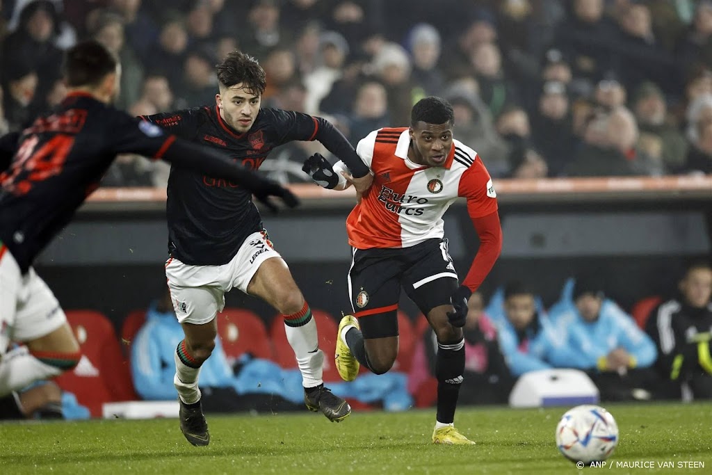 Feyenoord klopt NEC en begint met vertrouwen aan zware reeks