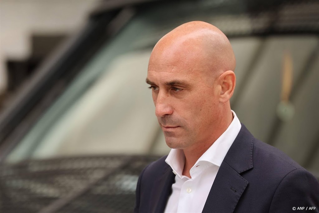 Rubiales moet vrezen voor cel na aanklacht voor zoenschandaal 