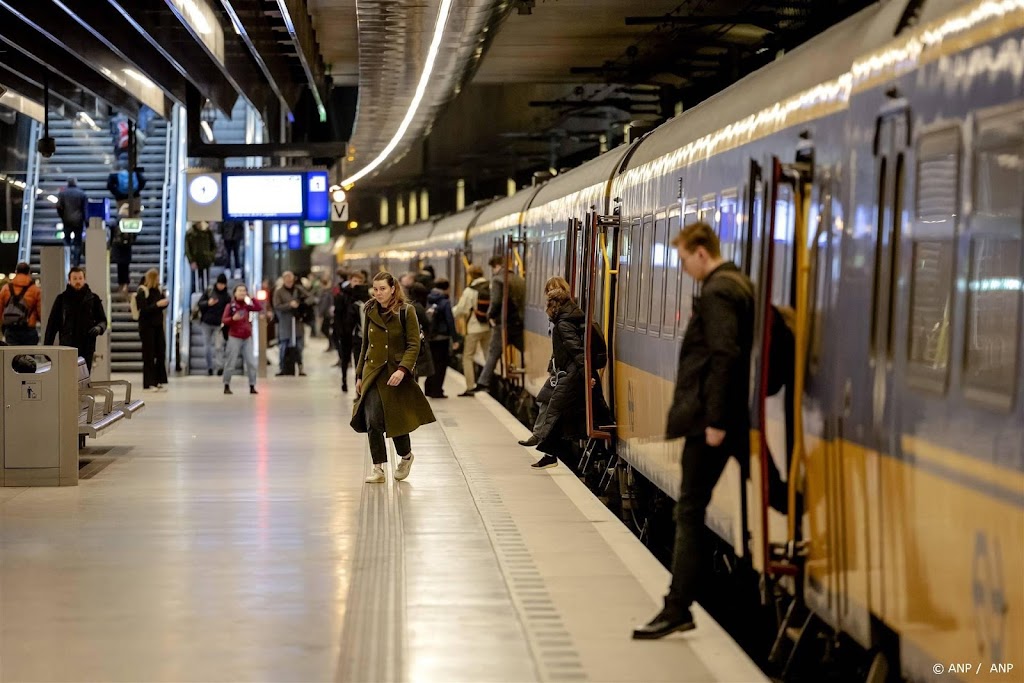 NS: dienstregeling Intercity Direct gehalveerd door beperkingen