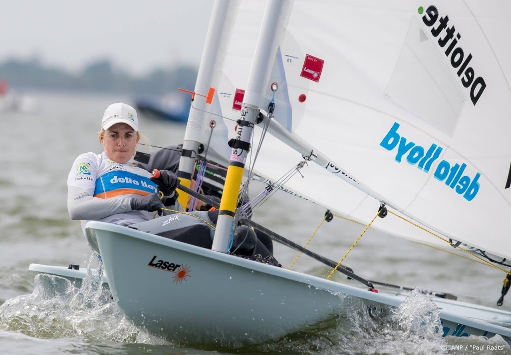 Zeilster Bouwmeester klimt naar tweede plek bij WK Laser Radial