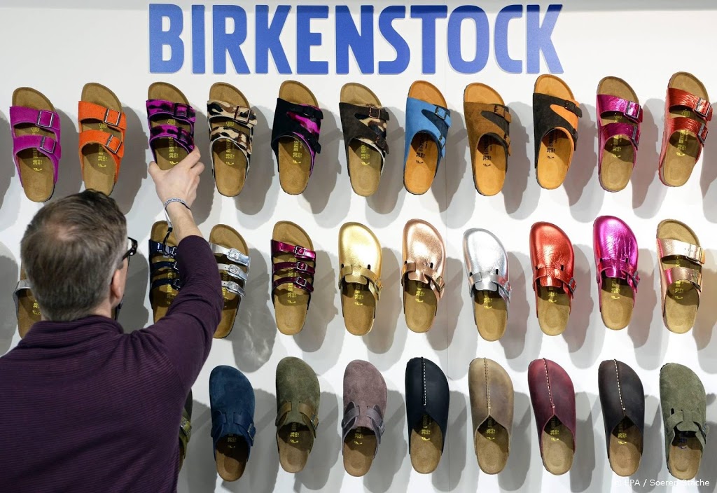 'Miljardenovername sandalenmaker Birkenstock bijna rond'
