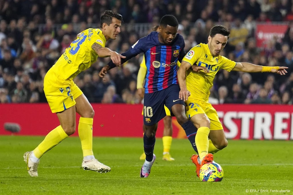 FC Barcelona-aanvaller Fati loopt op training knieblessure op