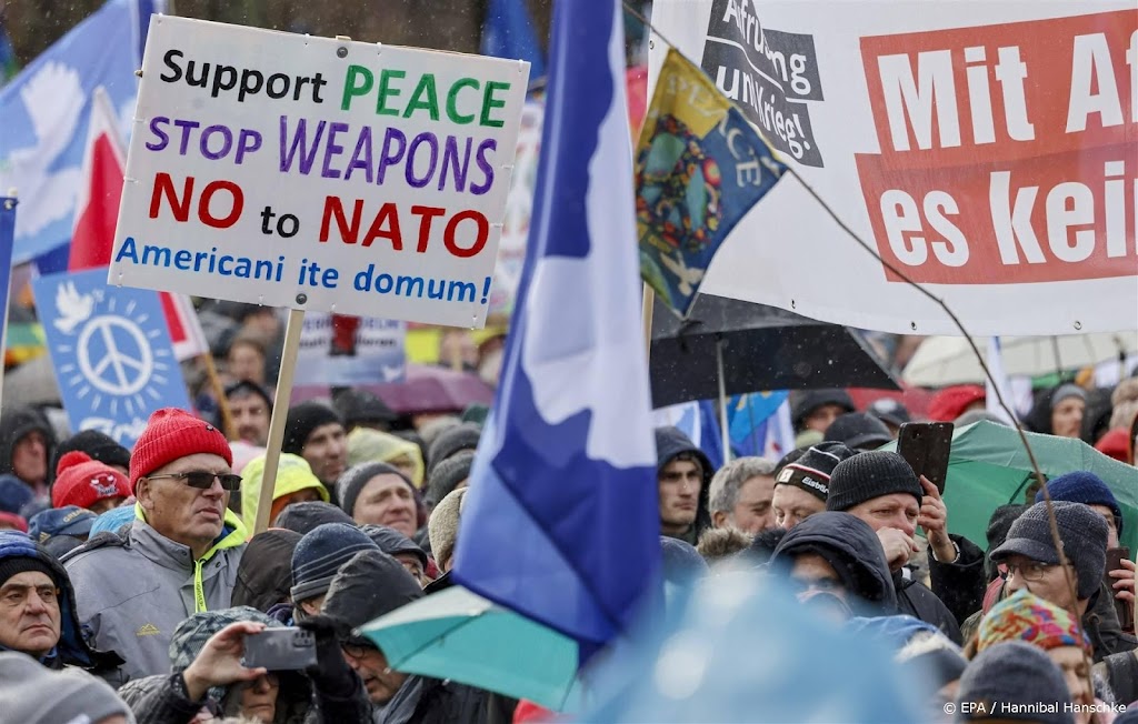 Massale demonstratie in Berlijn tegen oorlog en wapenleveranties