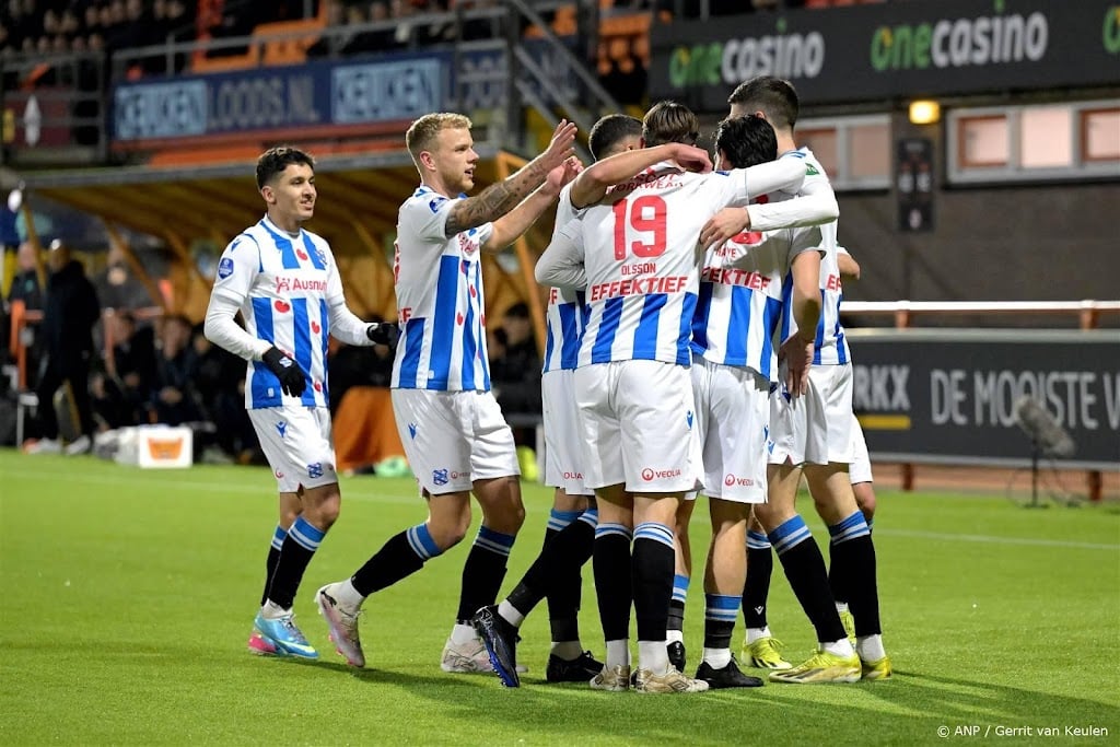 Heerenveen wint ruim in Volendam (0-4) en vergroot daar de zorgen