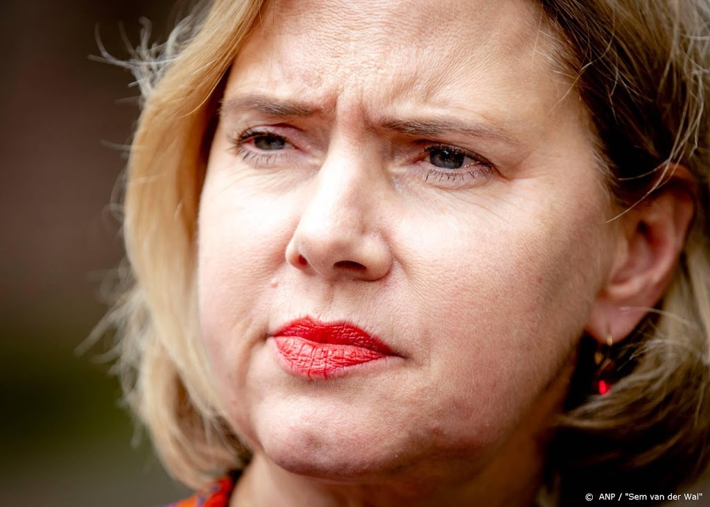 Thuisisolatie minister Van Nieuwenhuizen voorbij