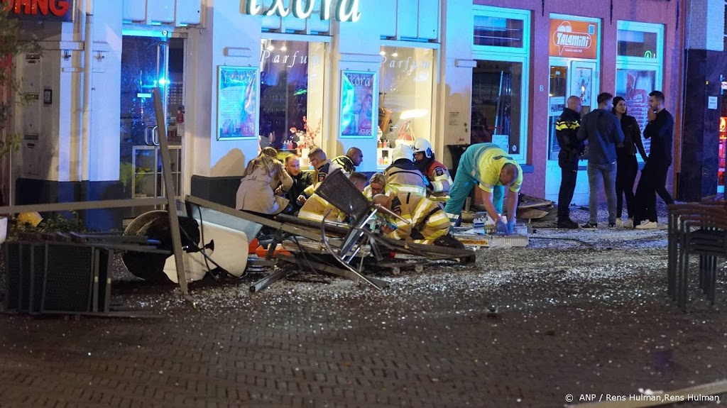3 jaar cel voor man die inreed op terras in Deventer 