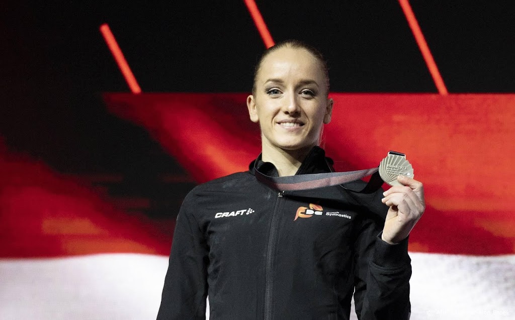 EK-zilver voelt als 'boost' voor turnster Sanne Wevers
