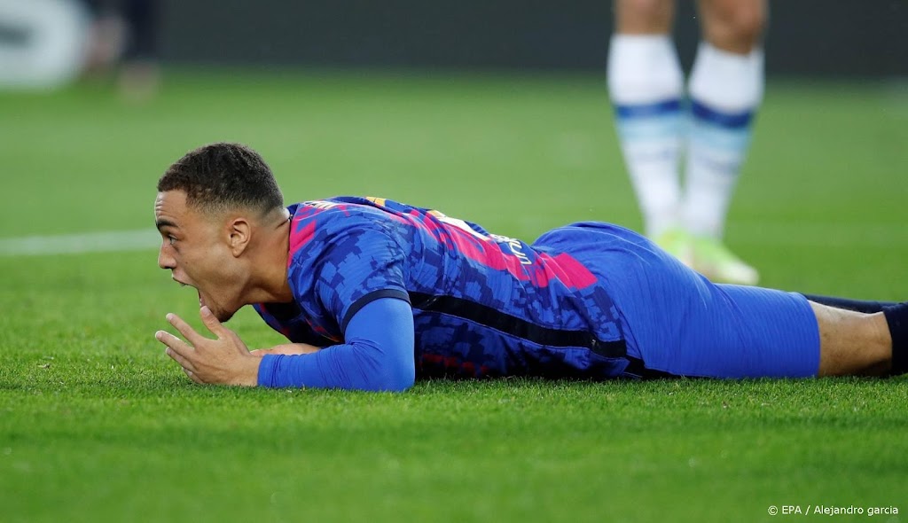 FC Barcelona moet rechtsback Dest voorlopig missen