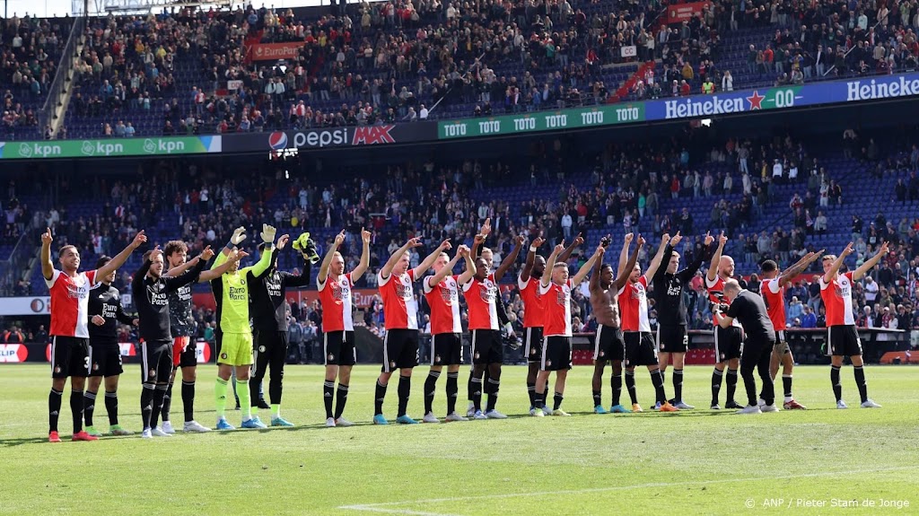 Feyenoord in uitverkochte Kuip tegen Marseille