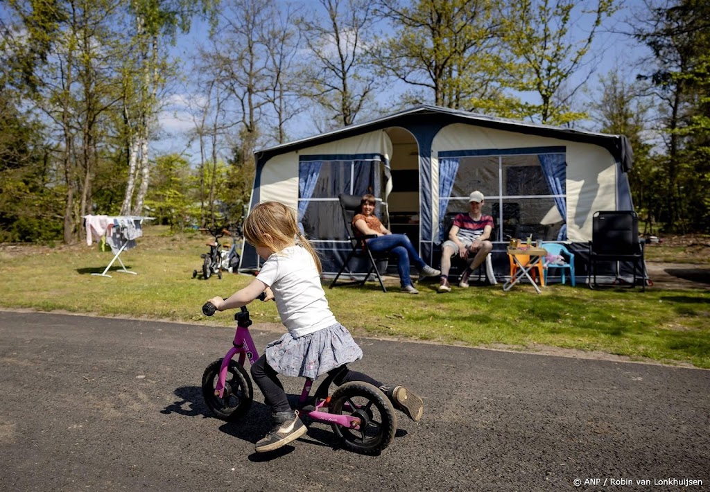 Veel Nederlanders op vakantie in eigen land, geld speelt rol