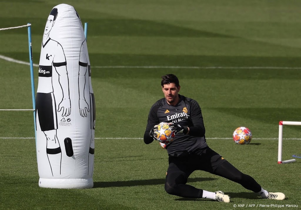 Courtois staat na zware knieblessure voor rentree bij Real Madrid