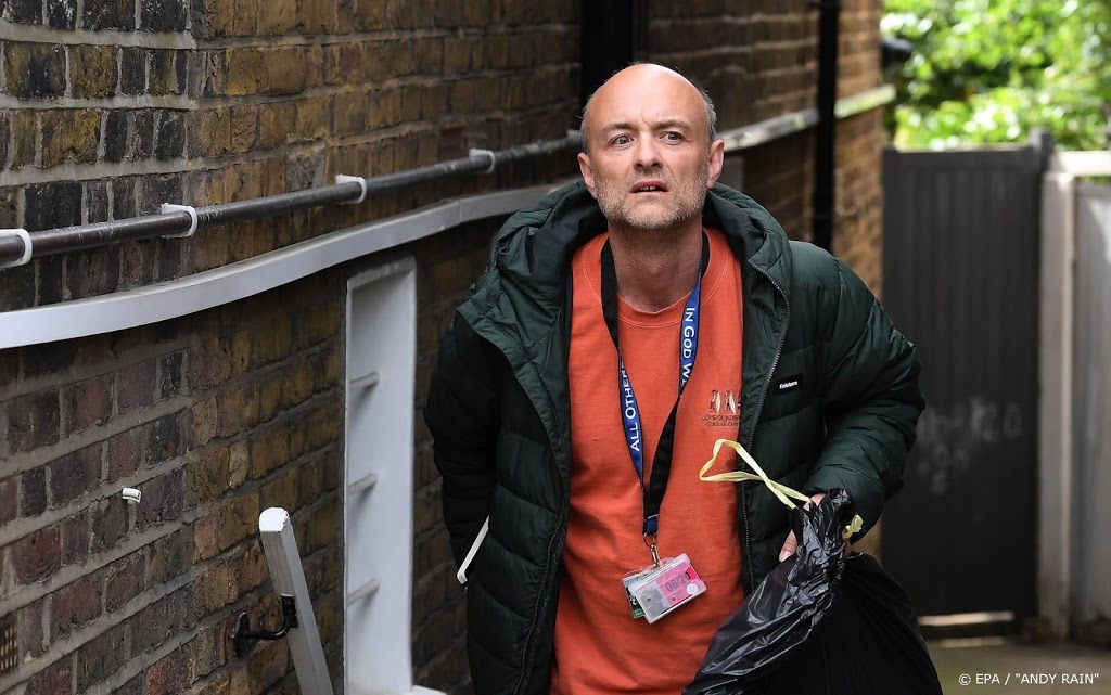 Omstreden adviseur Brits premier spreekt over 'lockdownrel'