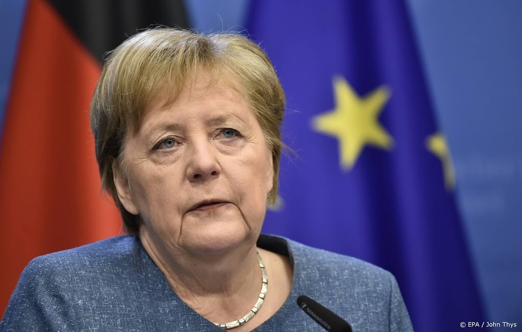 Merkel gaat 'kaping' Wit-Russische dissident bespreken met Poetin