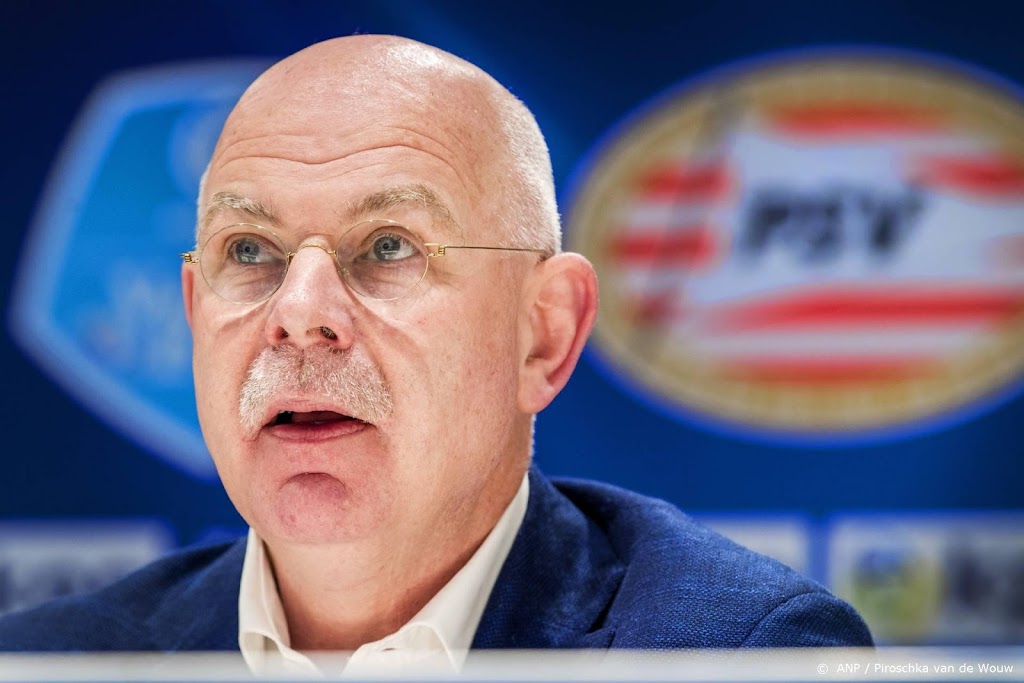 Vertrekkend algemeen directeur Gerbrands erelid van PSV