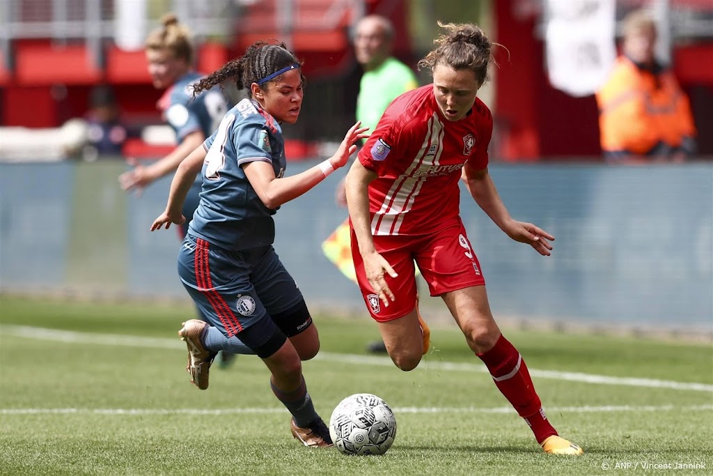 Eredivisietopscorer Kalma stapt over naar voetbalsters Wolfsburg