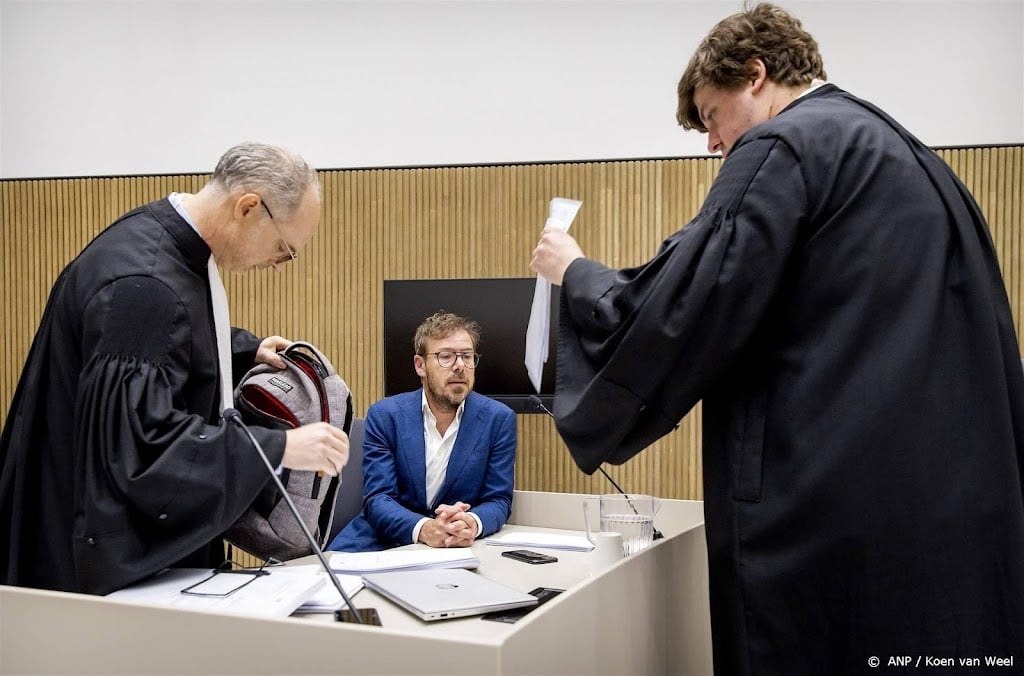 Ex-PvdA’er eist rectificatie beschuldiging aanranding en wil rust